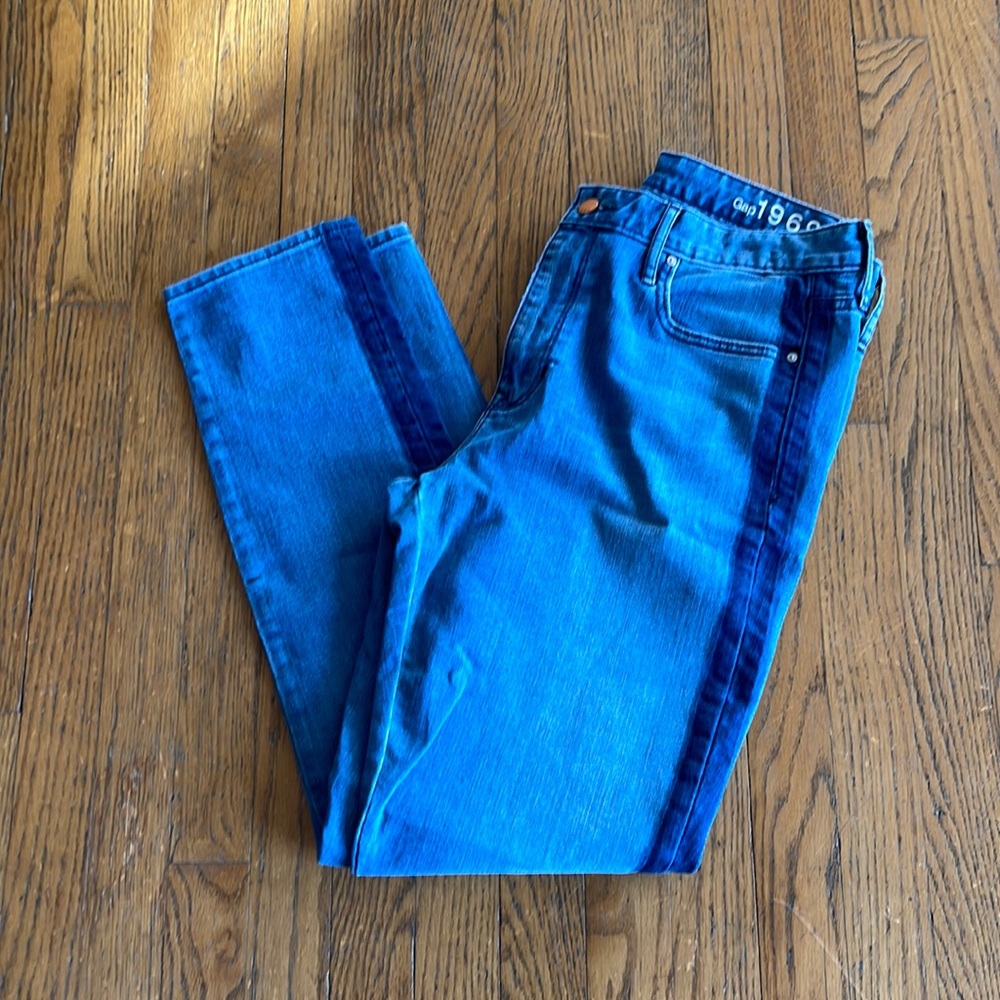 NWOT Gap two tone high rise skinny. Size 31r